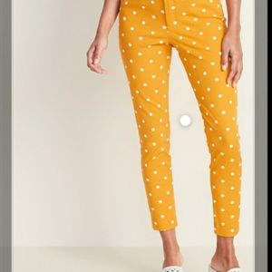 Old Navy polkadot pixie pants size 6